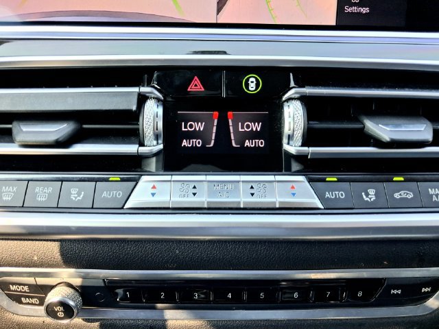 Used 2019 BMW X7 xDrive40i w/ Premium Package AWD/4WD image 22