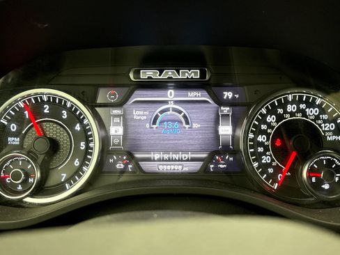 Used 2023 RAM 1500 Laramie AWD/4WD image 9