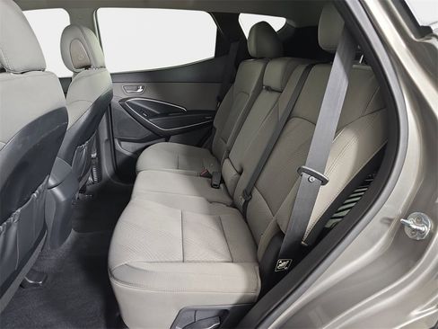 Used 2017 Hyundai Santa Fe Sport image 16