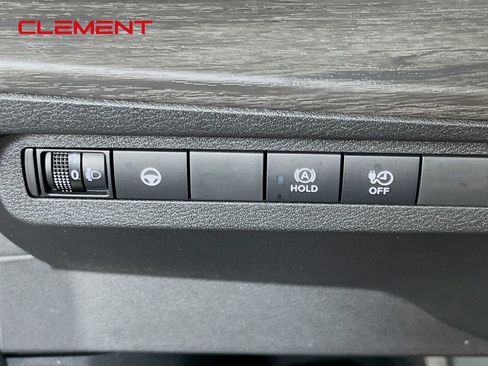 Used 2023 Nissan Ariya FWD image 13