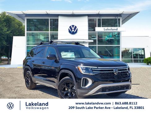 New 2026 Volkswagen Atlas Peak Edition AWD/4WD image 1
