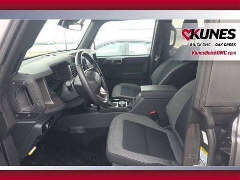 Used 2025 Ford Bronco Big Bend image 14