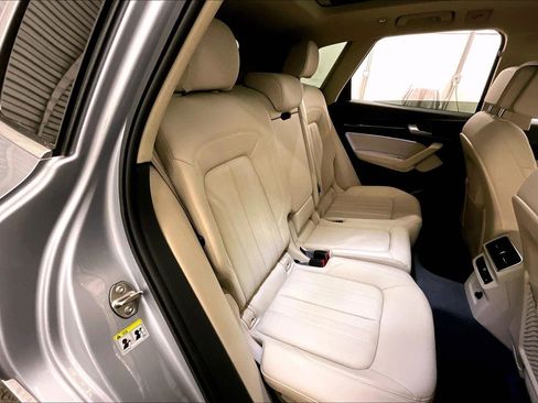 Used 2019 Audi Q5 2.0T Premium Plus w/ Premium Plus Package image 26