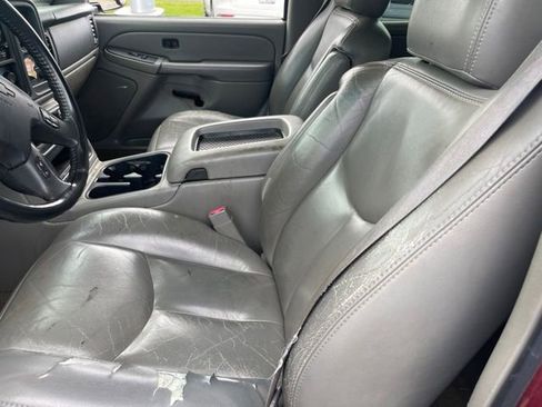Used 2005 Chevrolet Tahoe LS w/ Preferred Equipment Group AWD/4WD image 9