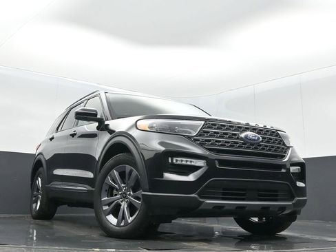 Used 2022 Ford Explorer XLT w/ Equipment Group 202A image 36