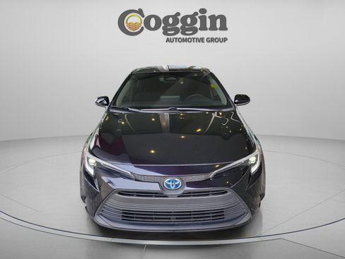 Used 2023 Toyota Corolla LE image 6