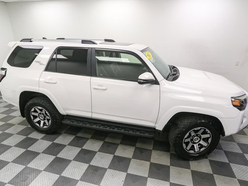 Used 2017 Toyota 4Runner TRD Off-Road Premium image 4