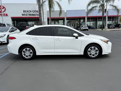 Used 2025 Toyota Corolla LE w/ Convenience Package image 13