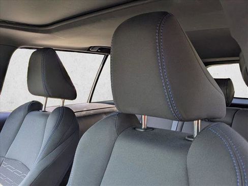 Used 2022 Toyota RAV4 SE w/ Convenience Package AWD/4WD image 10