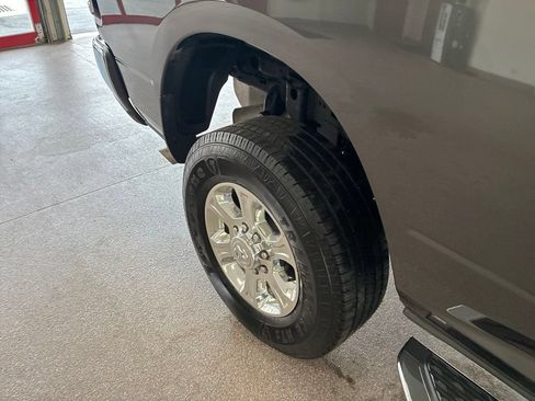 Certified 2025 RAM 2500 Big Horn AWD/4WD image 33