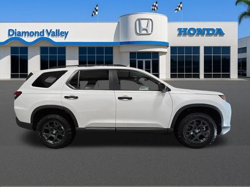 New 2026 Honda Pilot TrailSport image 2
