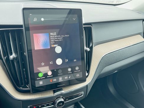 New 2026 Volvo XC60 B5 Ultra w/ Protection Package Premier image 18