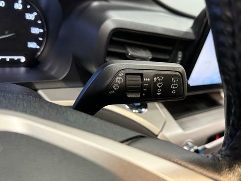 Used 2023 Ford Explorer XLT image 20