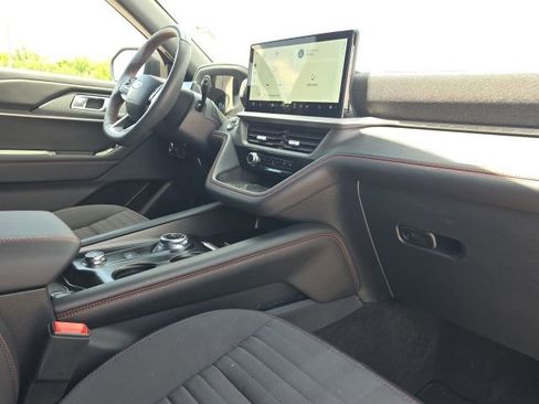 Used 2025 Ford Explorer ST-Line w/ Premium Package RWD image 24