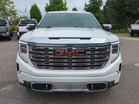 Used 2023 GMC Sierra 1500 Denali w/ Technology Package AWD/4WD image 9