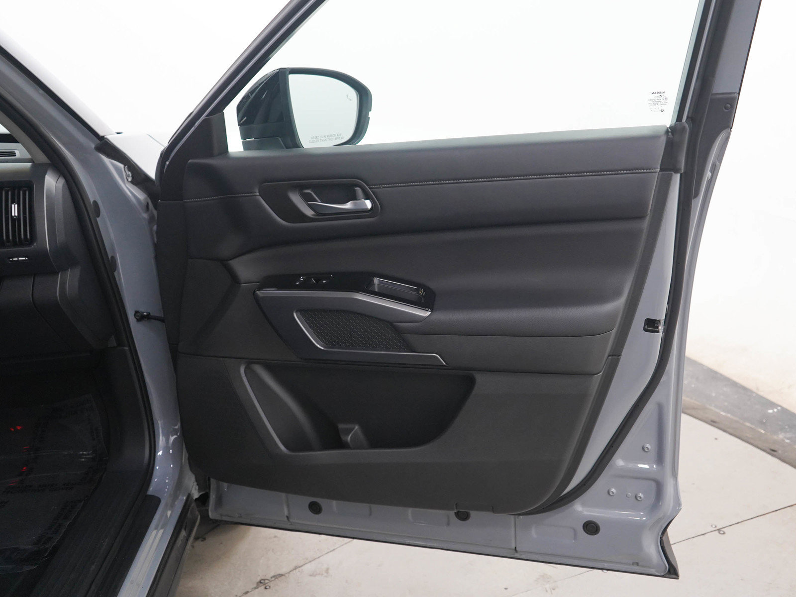 Used 2024 Nissan Pathfinder SL w/ SL Premium Package AWD/4WD image 9