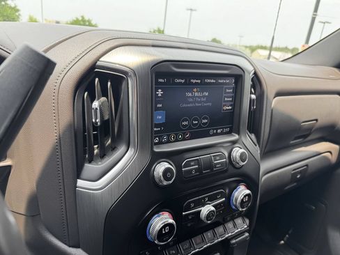 Used 2021 GMC Sierra 2500 Denali w/ Denali Ultimate Package AWD/4WD image 22