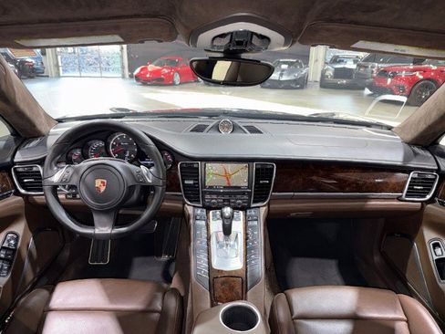 Used 2015 Porsche Panamera w/ Premium Package Plus image 9
