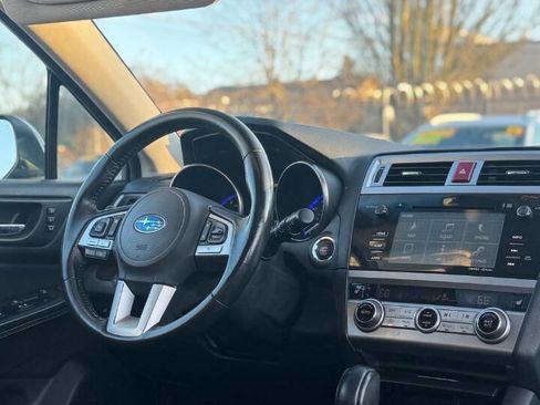 Used 2015 Subaru Outback 2.5i Limited image 3