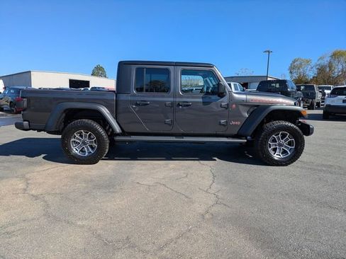 New 2026 Jeep Gladiator Mojave w/ Technology Group AWD/4WD image 3