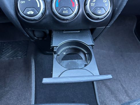 Used 2005 Honda CR-V LX image 18