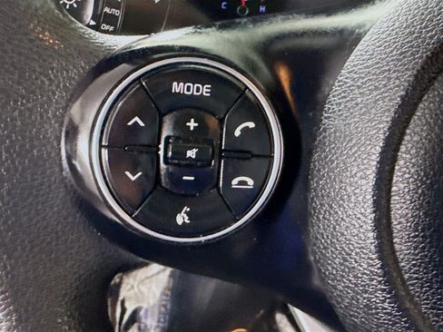 Used 2022 Kia Soul LX FWD image 14