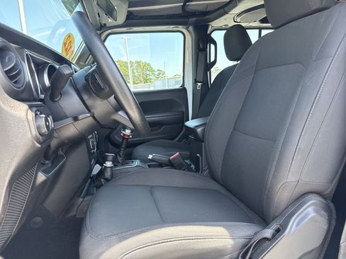 Used 2022 Jeep Wrangler Unlimited Sport AWD/4WD image 15