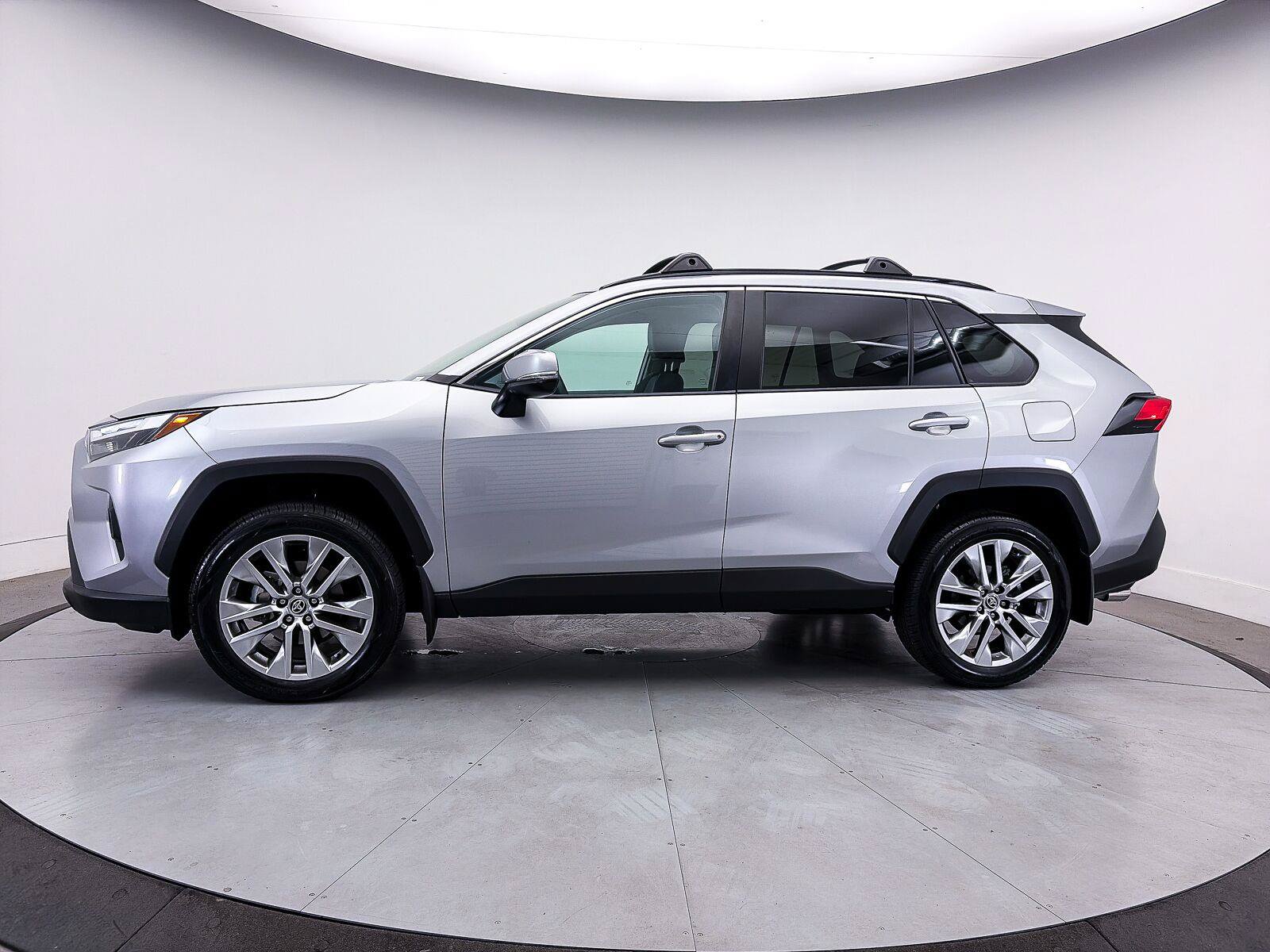 Used 2024 Toyota RAV4 XLE Premium w/ Weather Package FWD image 39