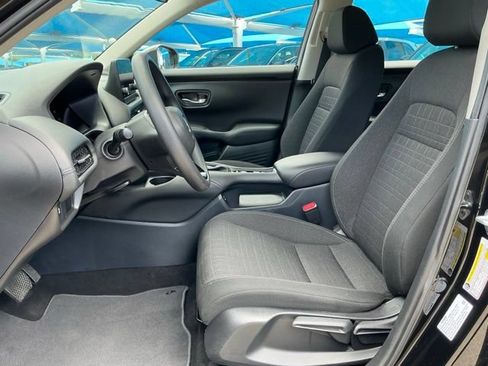Used 2025 Honda HR-V LX image 9