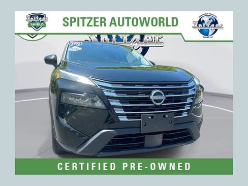 Used 2025 Nissan Rogue SV AWD/4WD image 1