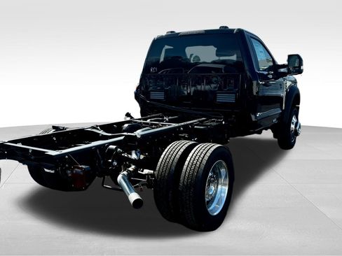 New 2026 Ford F550 4x4 Regular Cab Super Duty w/ XLT Value Package image 9
