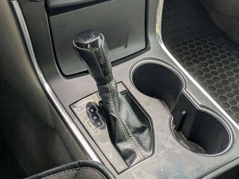 Used 2017 Toyota Camry LE image 12