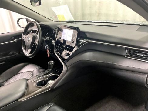 Used 2023 Toyota Camry SE image 14