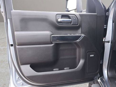 Used 2022 Chevrolet Silverado 1500 LT Trail Boss w/ Convenience Package II image 9