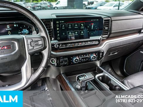 Used 2022 GMC Sierra 1500 SLT w/ SLT Premium Package RWD image 32