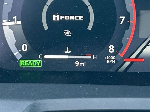 Used 2025 Toyota Tacoma TRD Sport w/ TRD Sport Upgrade Package image 23