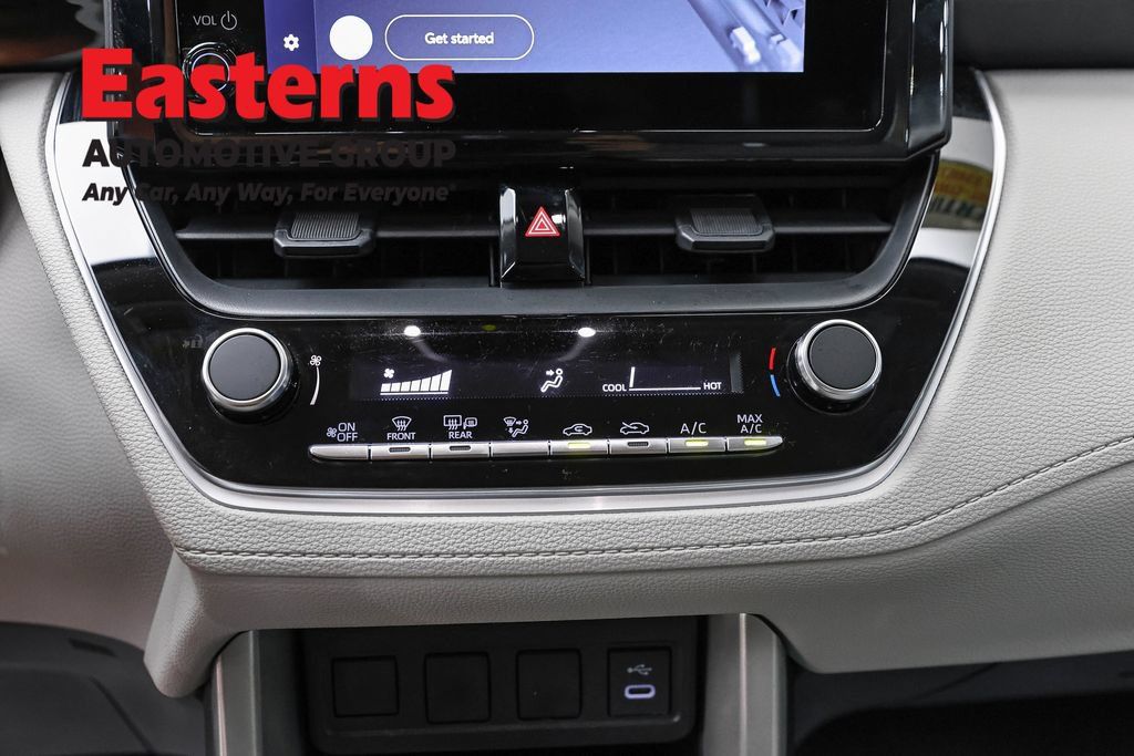 Used 2025 Toyota Corolla Cross L FWD image 19
