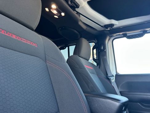Used 2023 Jeep Wrangler Unlimited Rubicon image 17