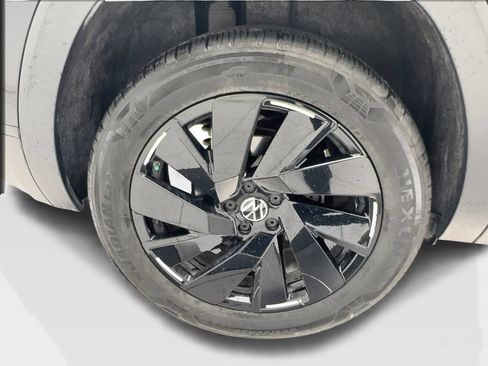 Used 2024 Volkswagen Atlas Cross Sport SE w/ Black Wheel Package FWD image 14