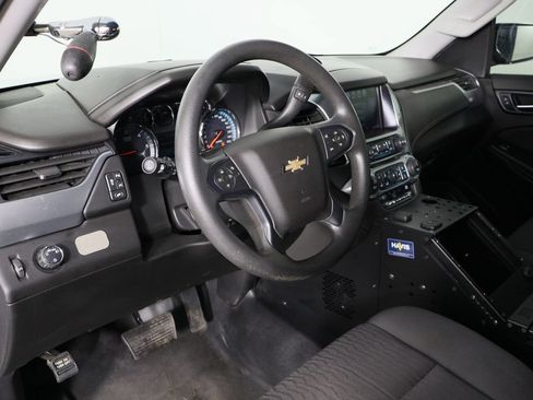 Used 2019 Chevrolet Tahoe 2WD w/ Enhanced Driver Alert Package image 19