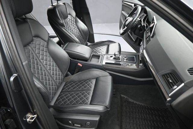 Used 2018 Audi SQ5 Prestige AWD/4WD image 14
