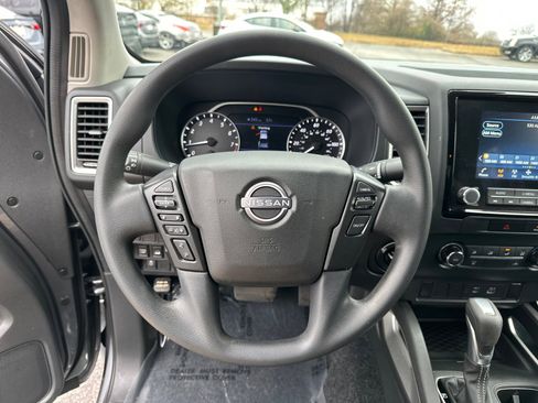 Certified 2022 Nissan Frontier SV image 23