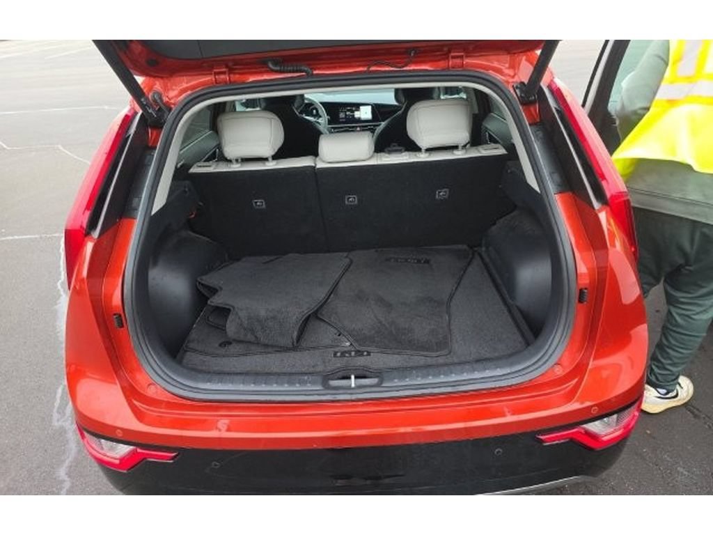 Used 2023 Kia Niro Wind FWD image 9