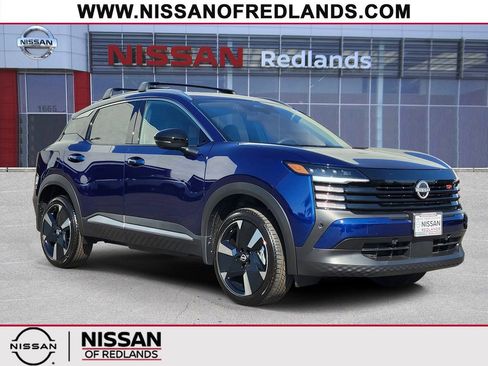 New 2026 Nissan Kicks SR w/ Illumination Package FWD image 1