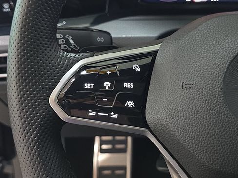 Used 2022 Volkswagen GTI Autobahn FWD image 20
