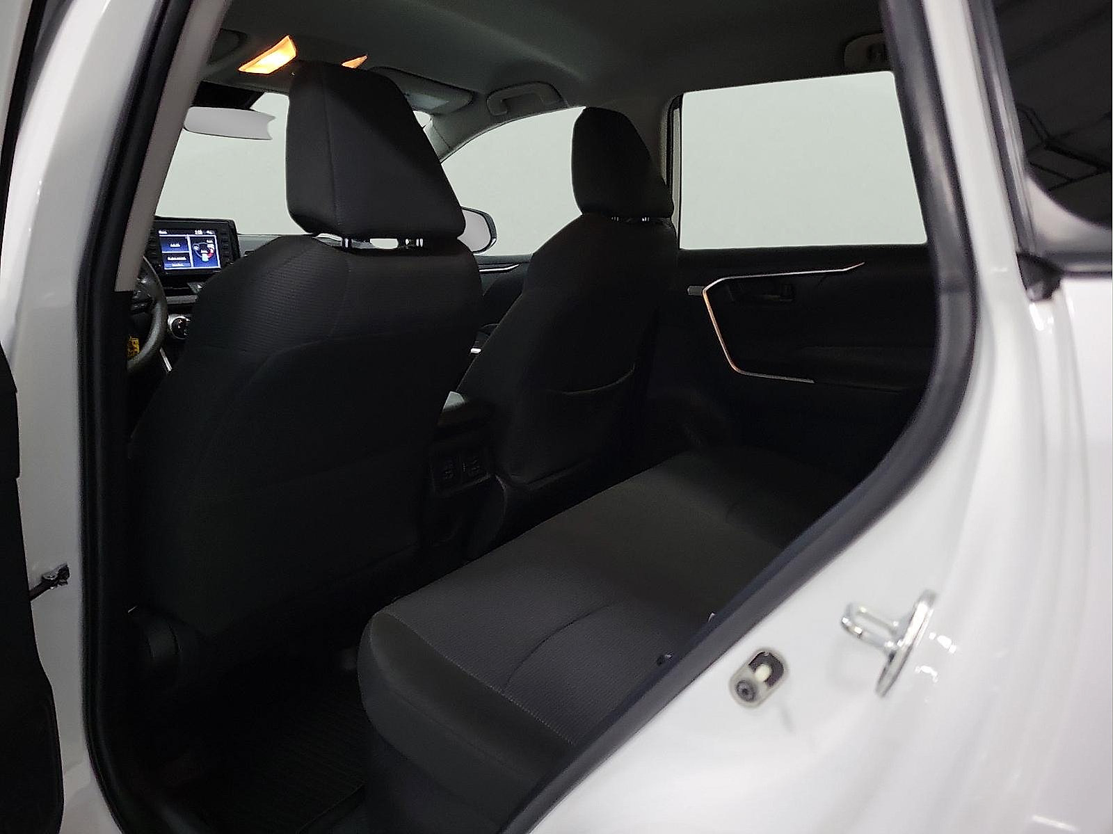 Certified 2021 Toyota RAV4 LE AWD/4WD image 8