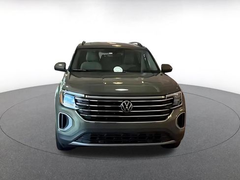 Used 2026 Volkswagen Atlas SE FWD image 4