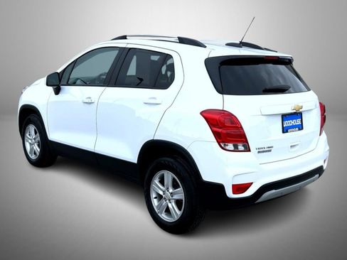 Certified 2022 Chevrolet Trax LT w/ LT Convenience Package image 7