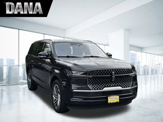 Certified 2025 Lincoln Navigator L Reserve AWD/4WD video 1