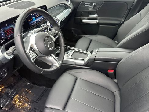 Certified 2025 Mercedes-Benz GLB 250 image 10